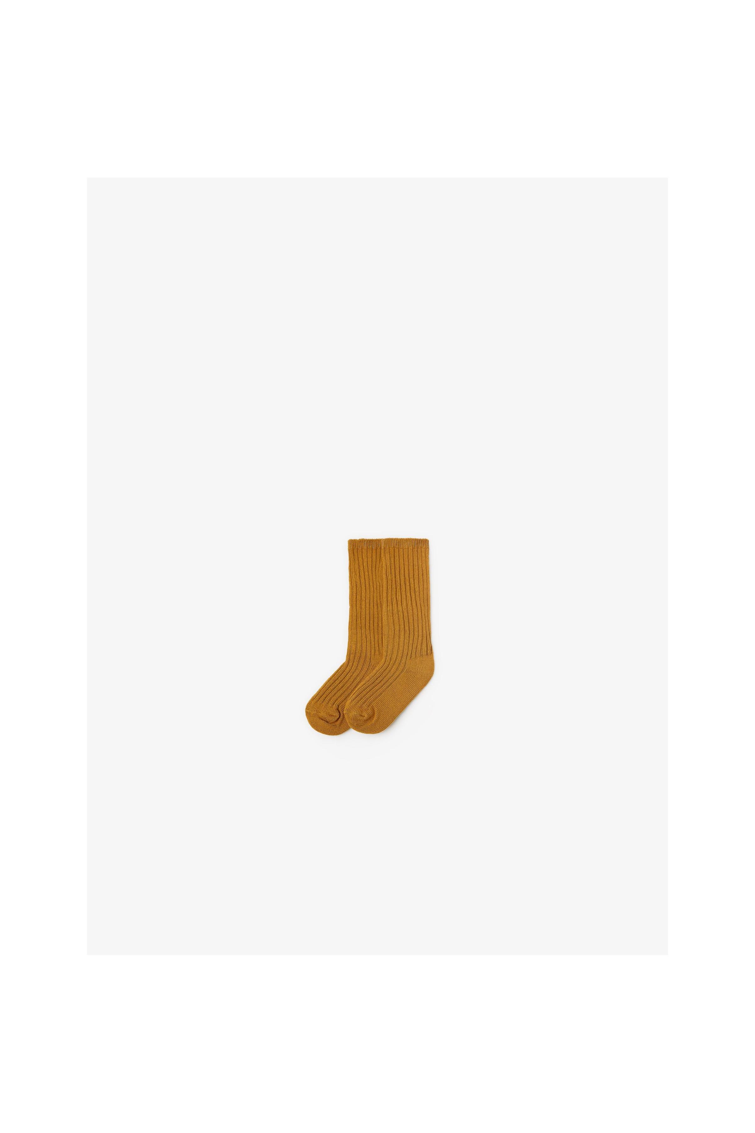 Zara BASIC RIBBED TWISTED KNIT SOCKS