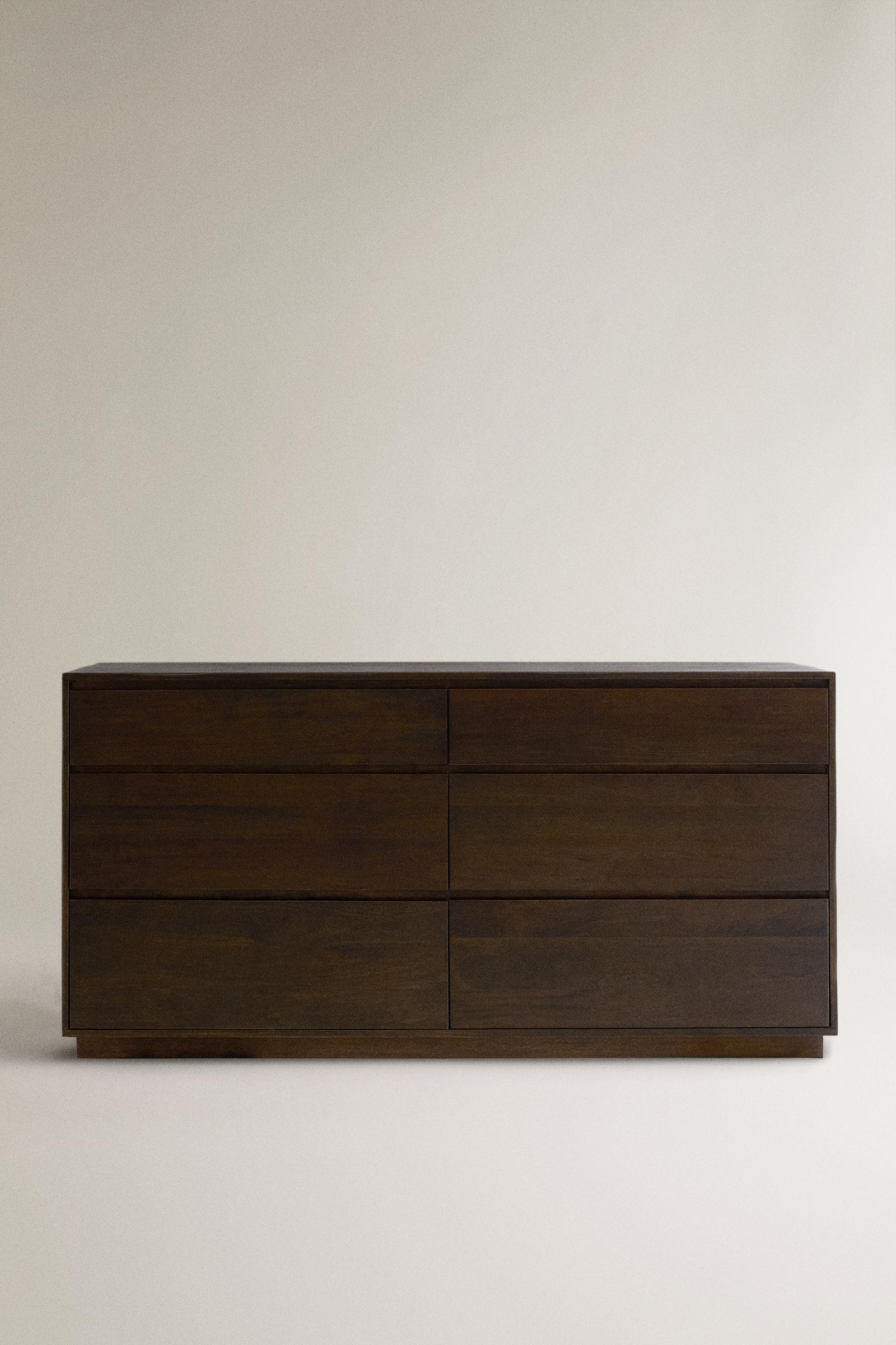 VINTAGE WOODEN CHEST OF DRAWERS