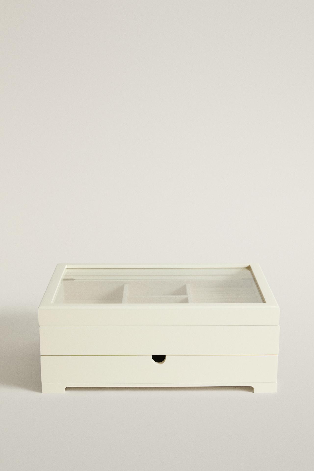 LARGE LACQUERED JEWELRY BOX WITH A DRAWER AND LID — White