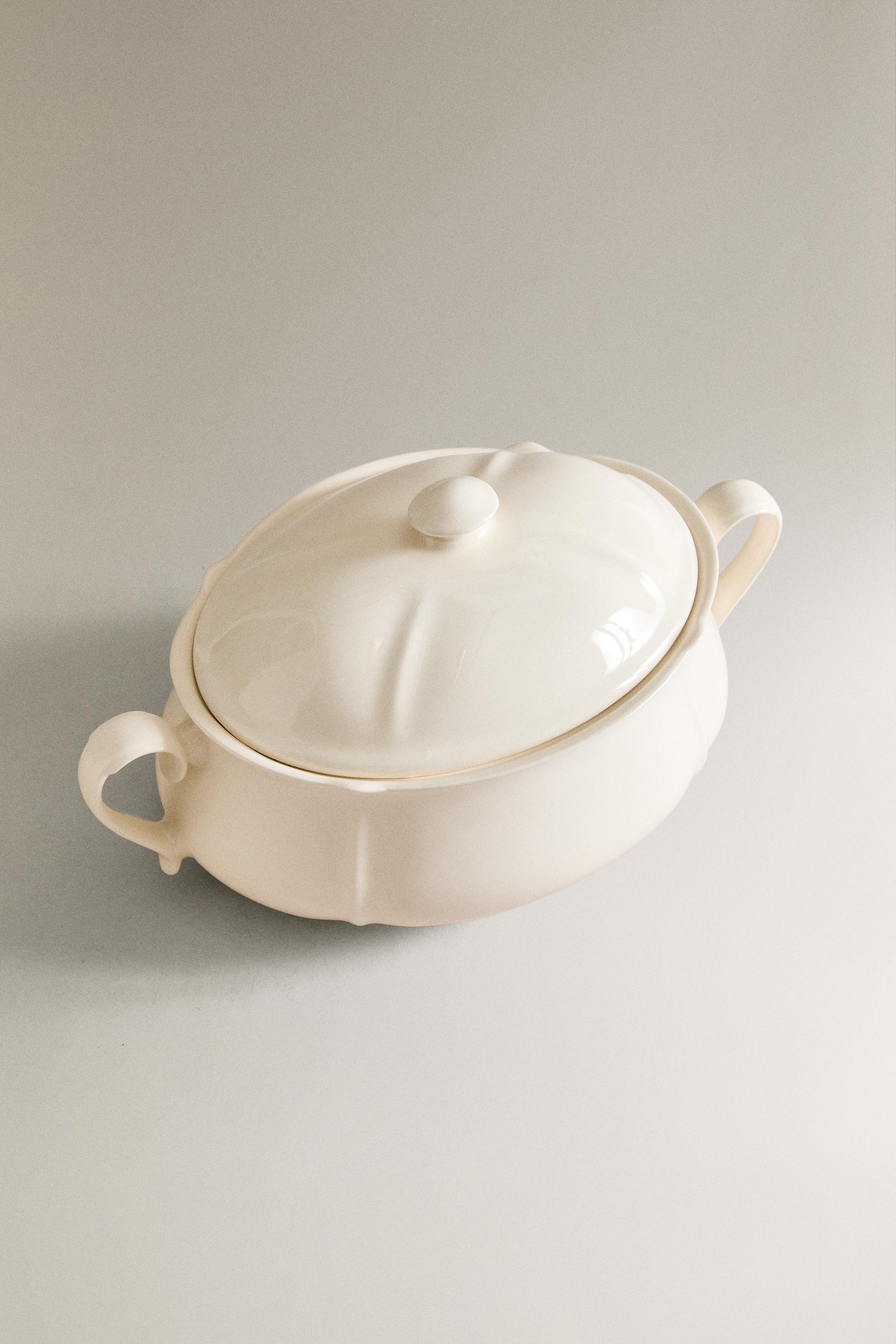 EARTHENWARE TUREEN WITH RAISED-DESIGN EDGE — Ecru