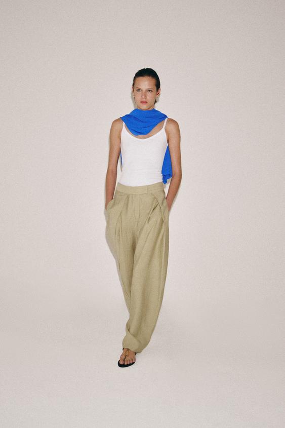 PANTALONES PLIEGUES ZW COLLECTION - Verde Oliva de Zara - Imagen 0