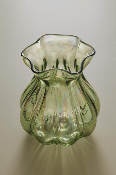 WAVY GLASS VASE - Green by Zara