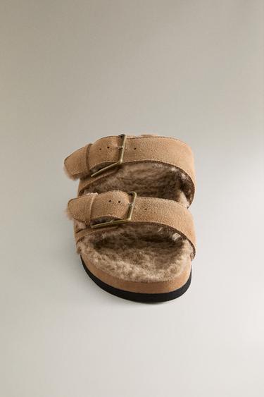 SANDALES CHAUDES EN CROÛTE DE CUIR À DOUBLE BOUCLE - Gris taupe de Zara - Image 4