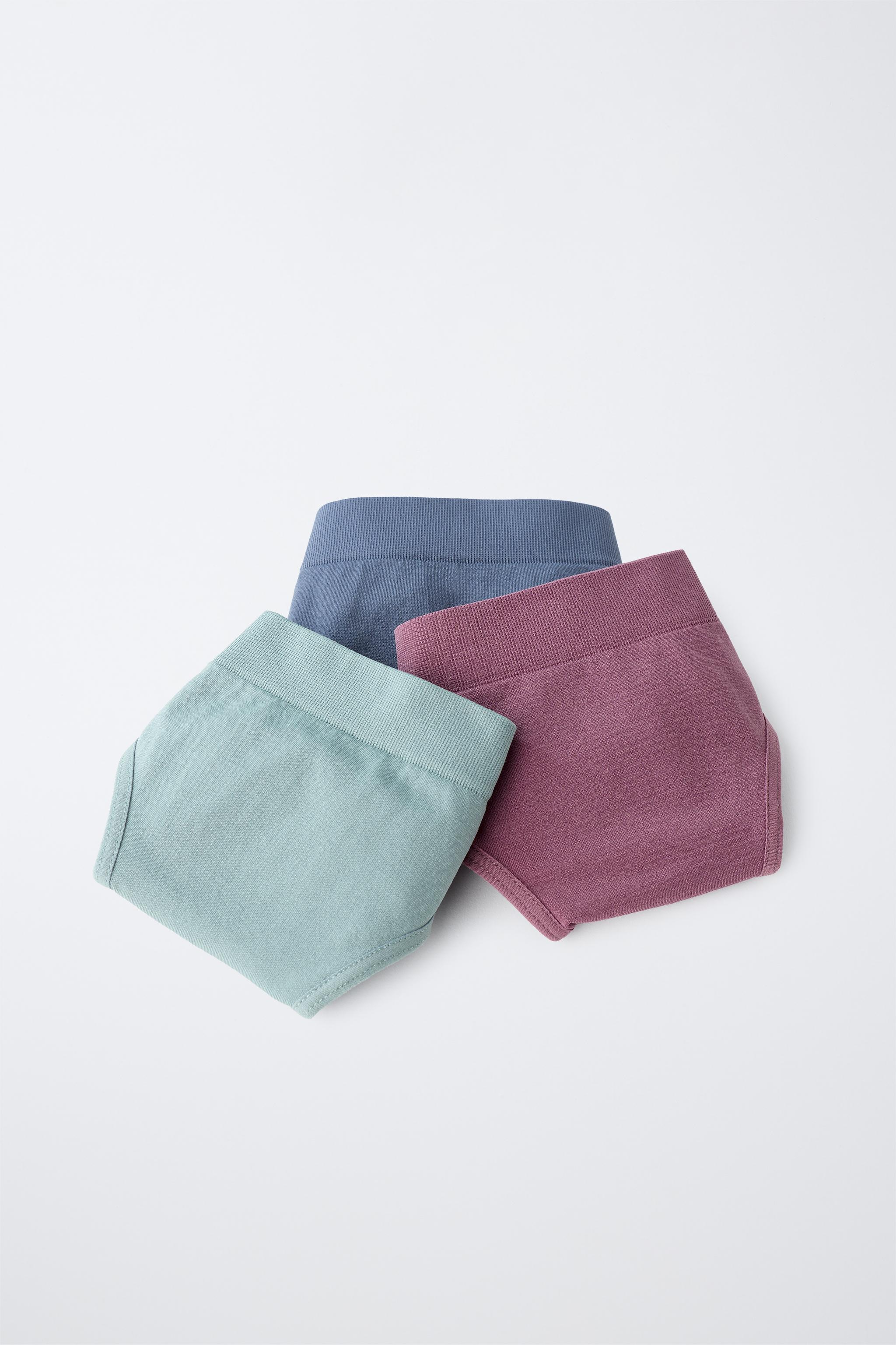 8-14 YEARS / PACK OF THREE SEAMLESS PANTIES