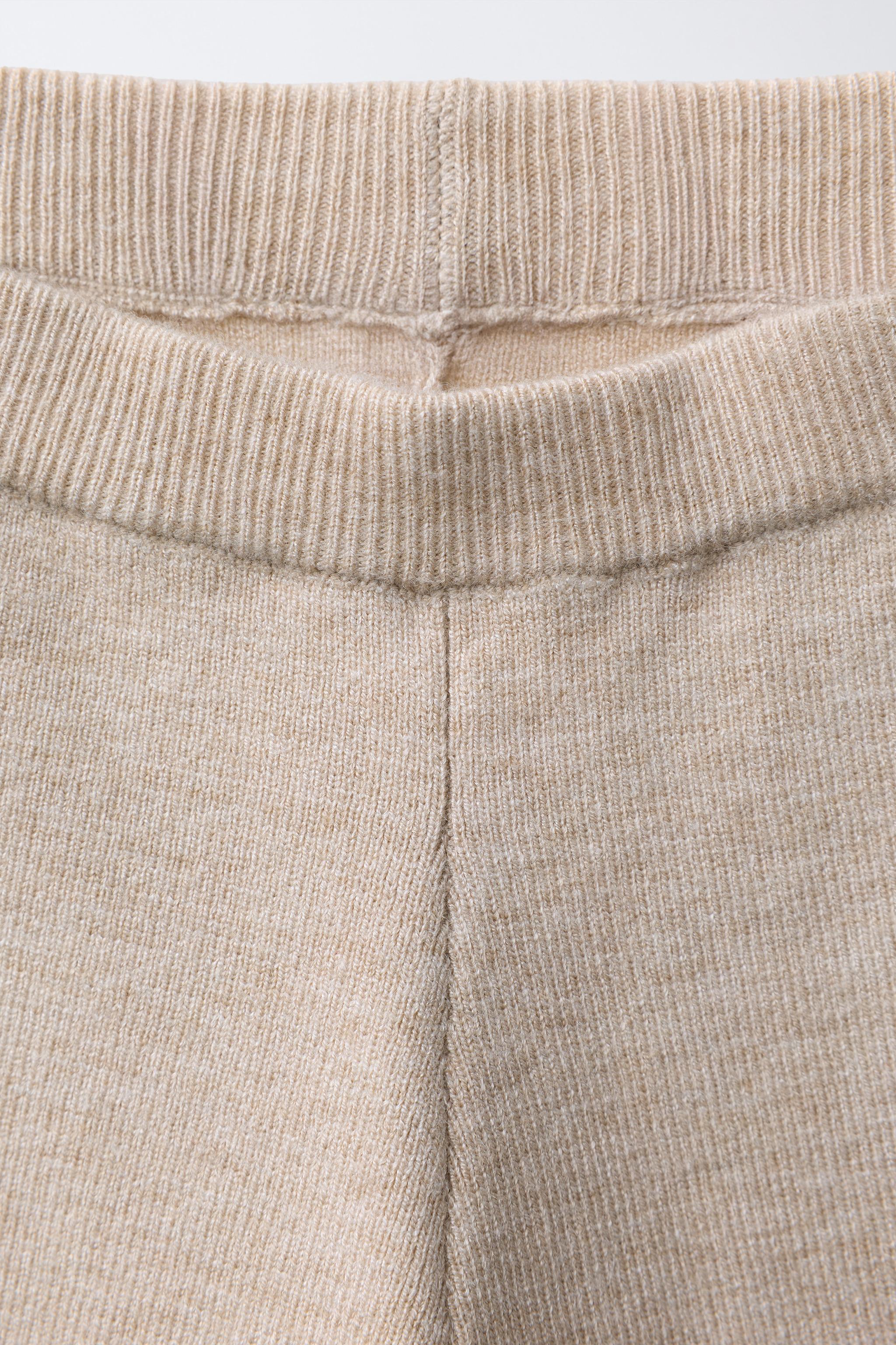 PANTALON EN MAILLE JUPE-CULOTTE AVEC LACETS