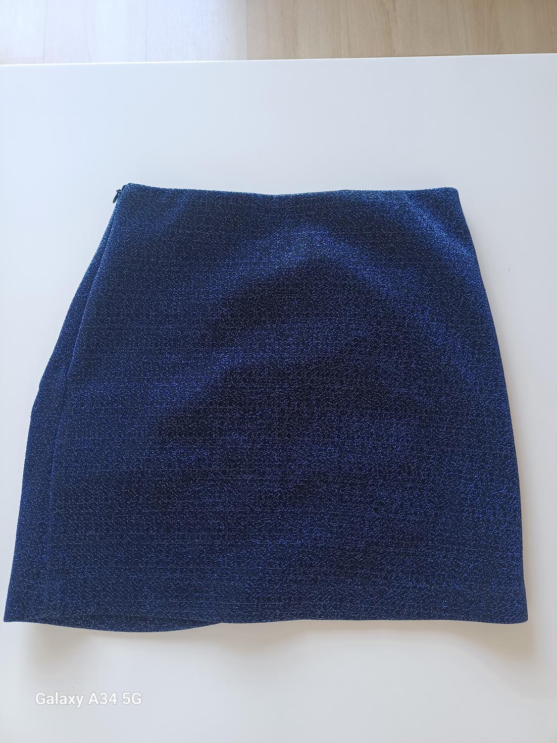 MINIFALDA METALIZADA CON FRUNCE LATERAL - Image 2