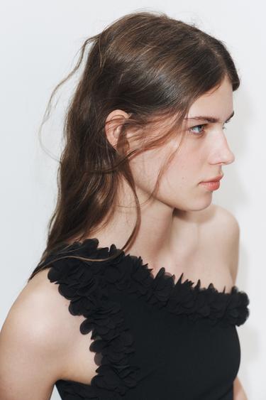 TOP ASYMÉTRIQUE À FLEURS - Noir de Zara - Image 2