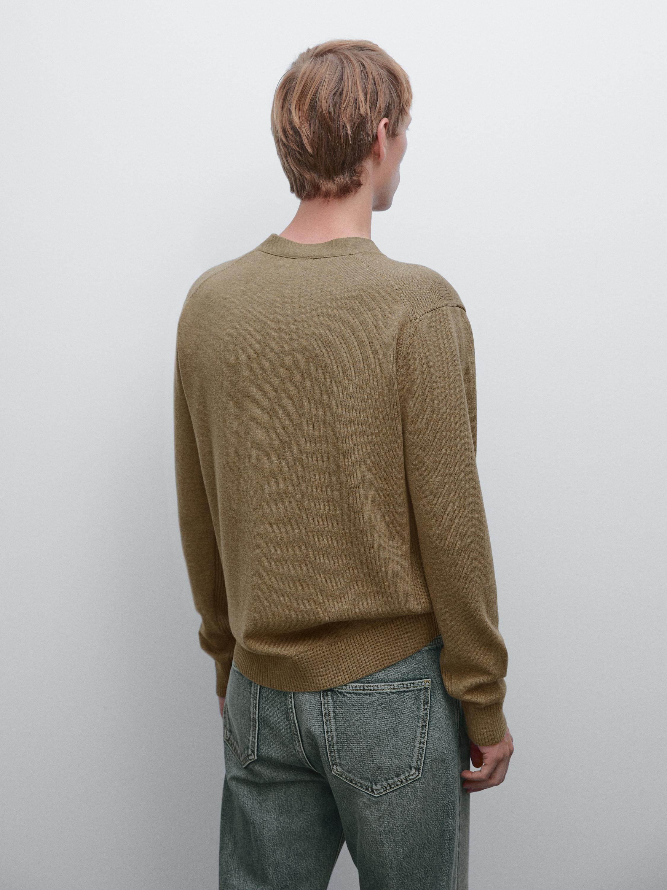 Cotton V-neck knit cardigan