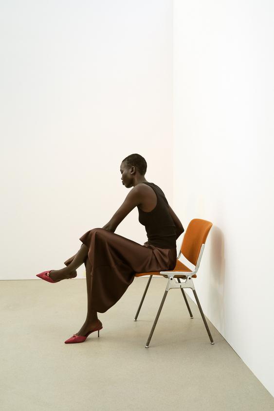 BUCKLED SLINGBACK HEELS