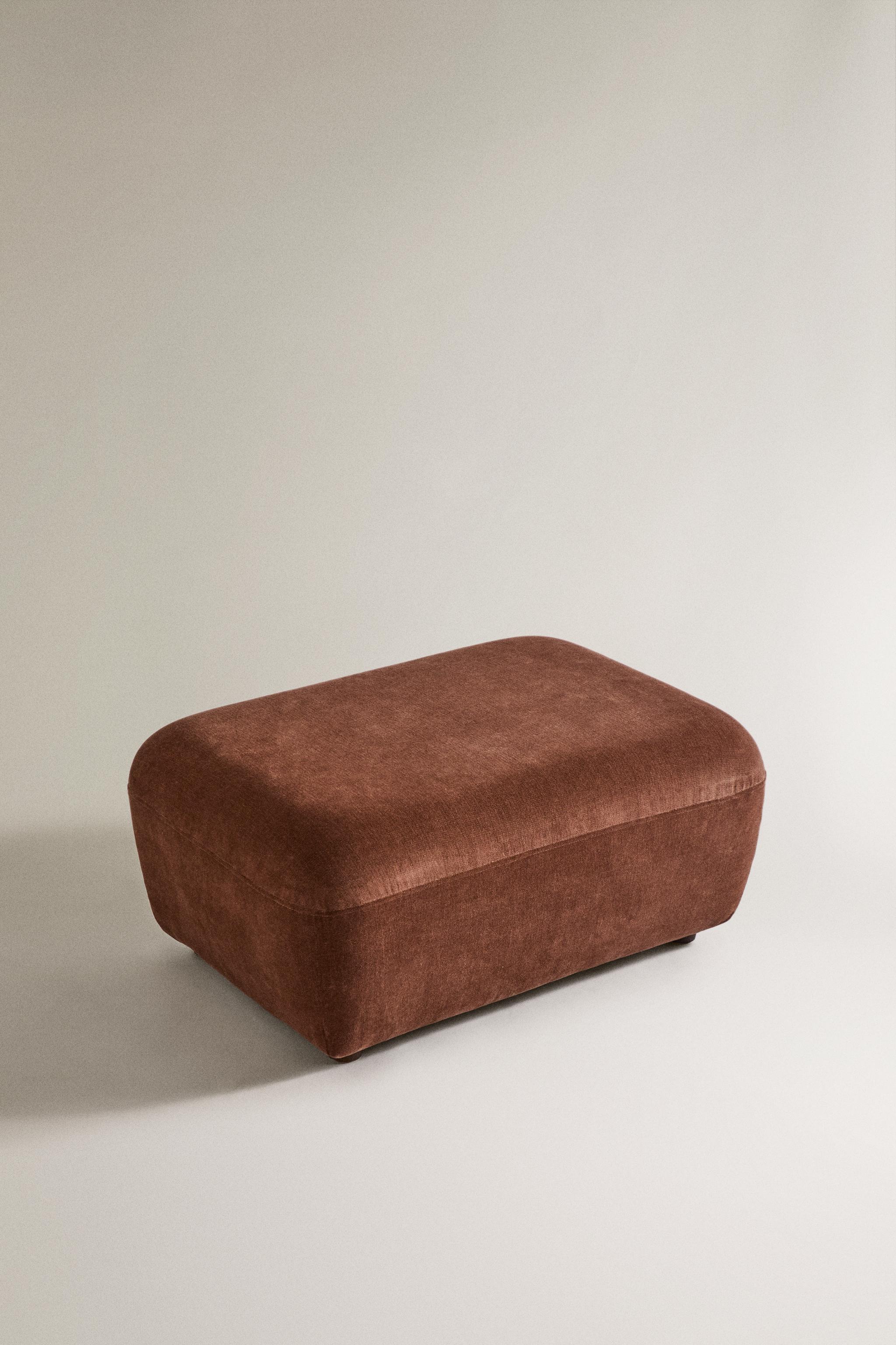 VELVET FOOTSTOOL — Dark pink