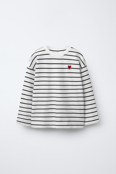 CAMISETA LISTRADA COM PATCH DE CORAÇÃO BORDADO - Preto da Zara