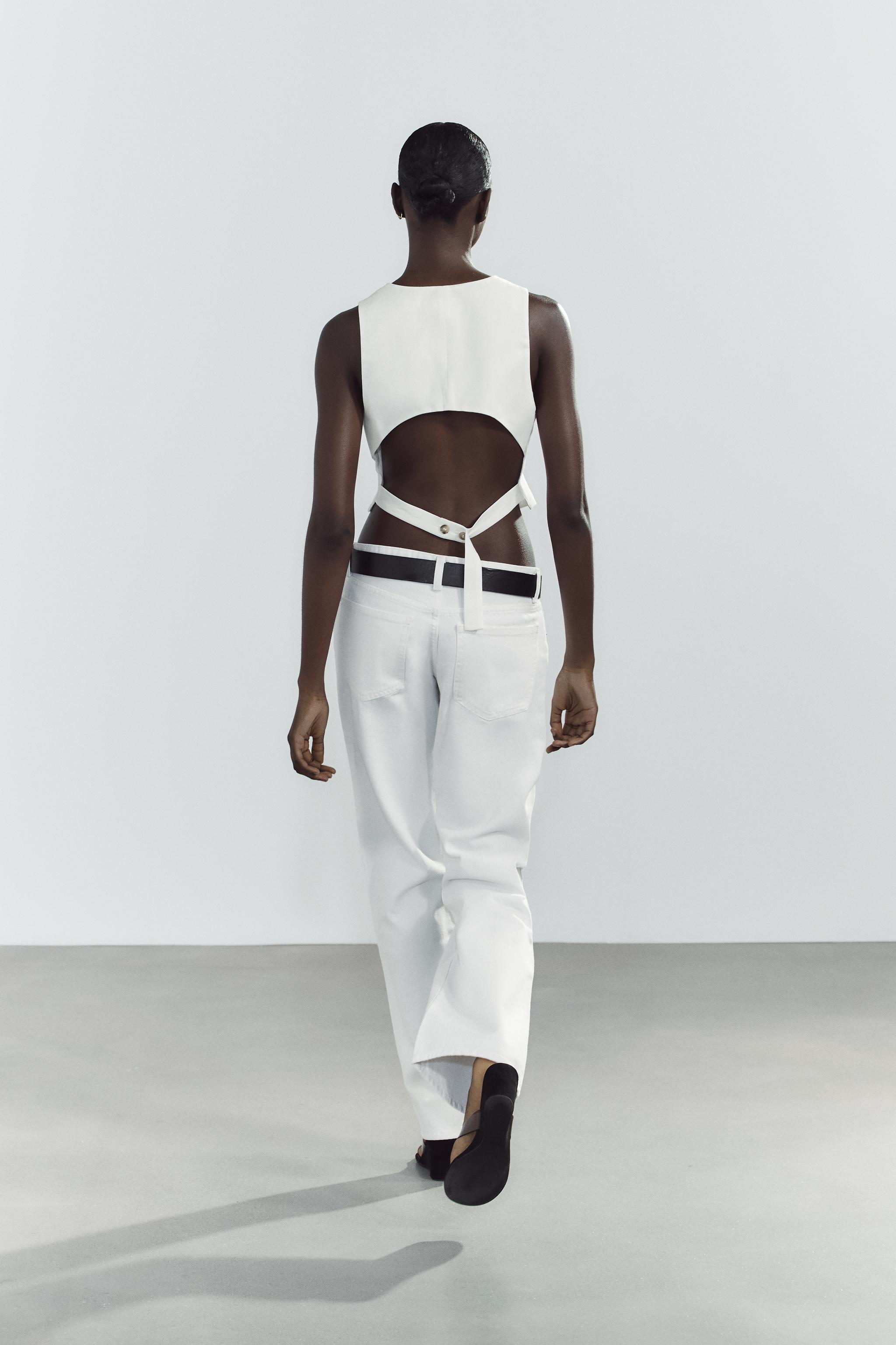 BACK CUT OUT VEST