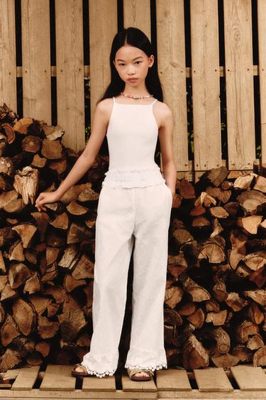 QUẦN NHÚN BÈO VÀ THÊU HỌA TIẾT - Màu trắng từ Zara