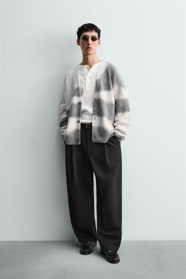 Zara 噴漆印花開襟衫 - 磨白色