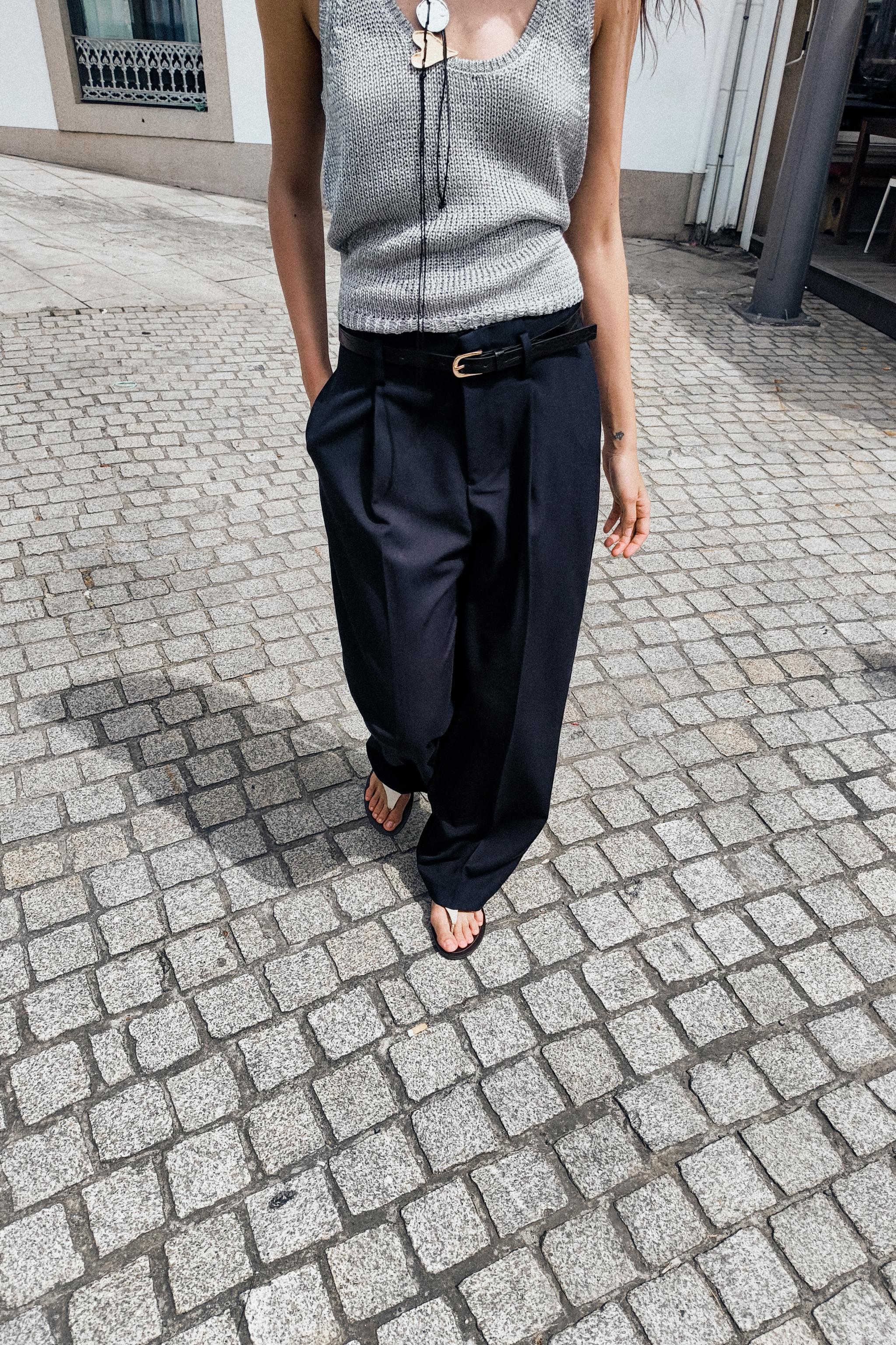 DARTED TROUSERS WITH BELT