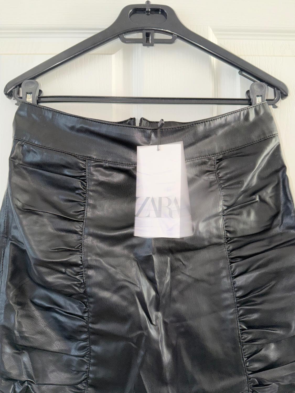 FAUX LEATHER DRAPED SKIRT - Image 3
