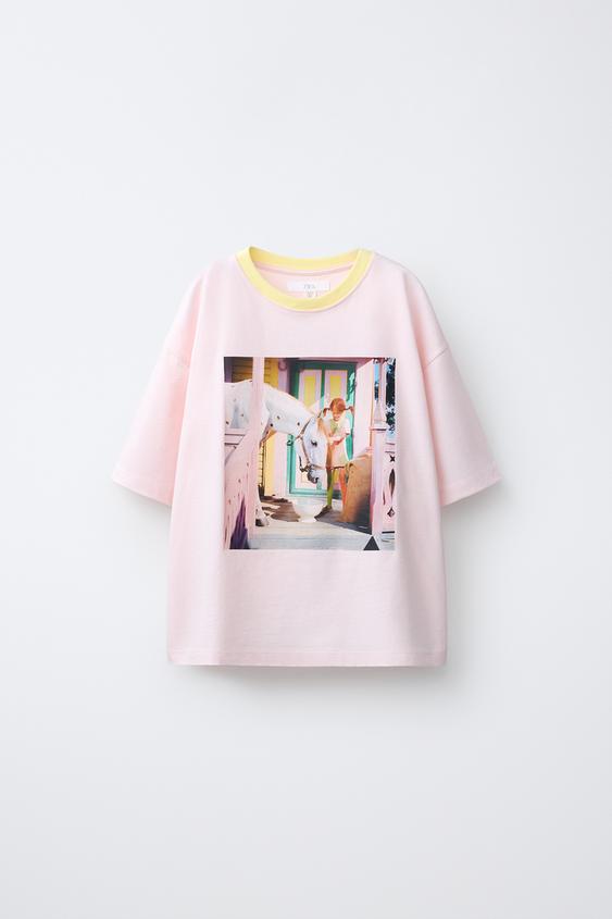 CAMISETA FOTOGRAFÍA PIPPI CALZASLARGAS © ASTRID LINDGREN COMPANY - Rosa pastel de Zara - Imagen 0