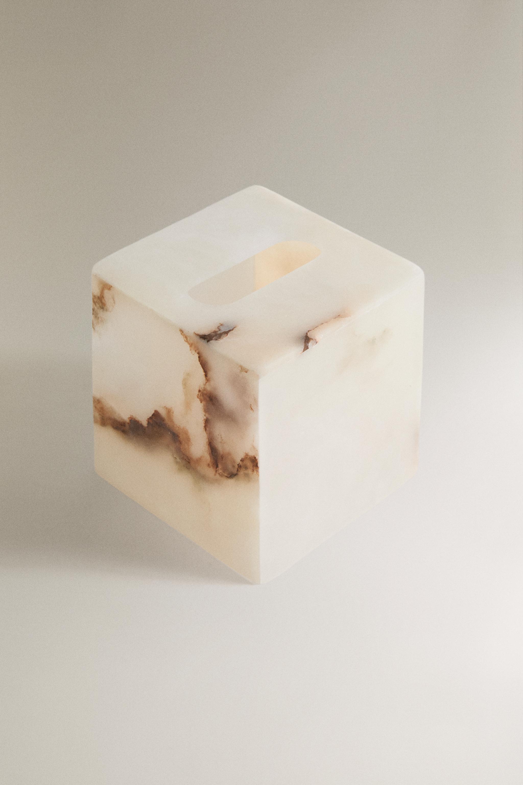 ALABASTER TISSUE BOX — White