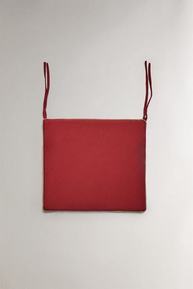 Zara JASTUK ZA FOTELJU SA KONTRASTNIM IVICAMA – crvenkasta – Slika 0