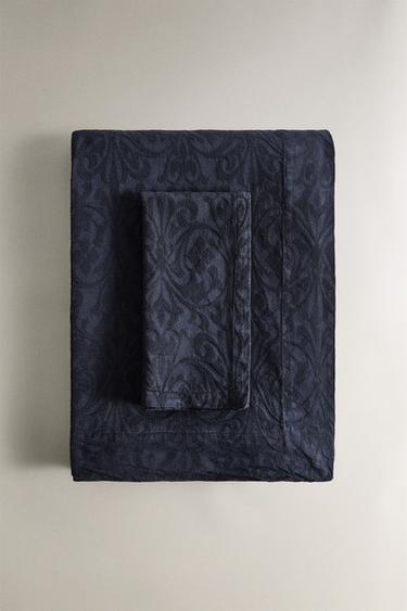 FLORAL JACQUARD TABLECLOTH - Blue by Zara
