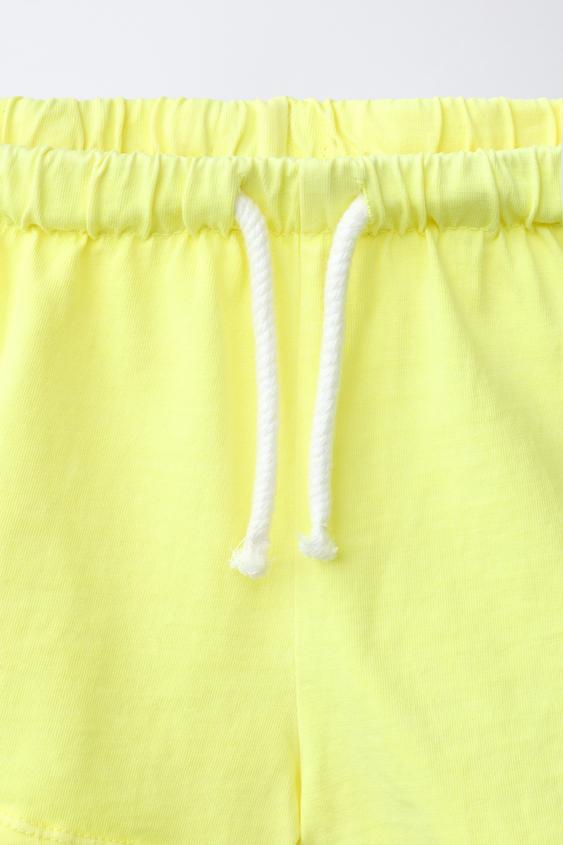 ENSEMBLE JOGGING T-SHIRT ET BERMUDA UNI - Jaune de Zara - Image 6
