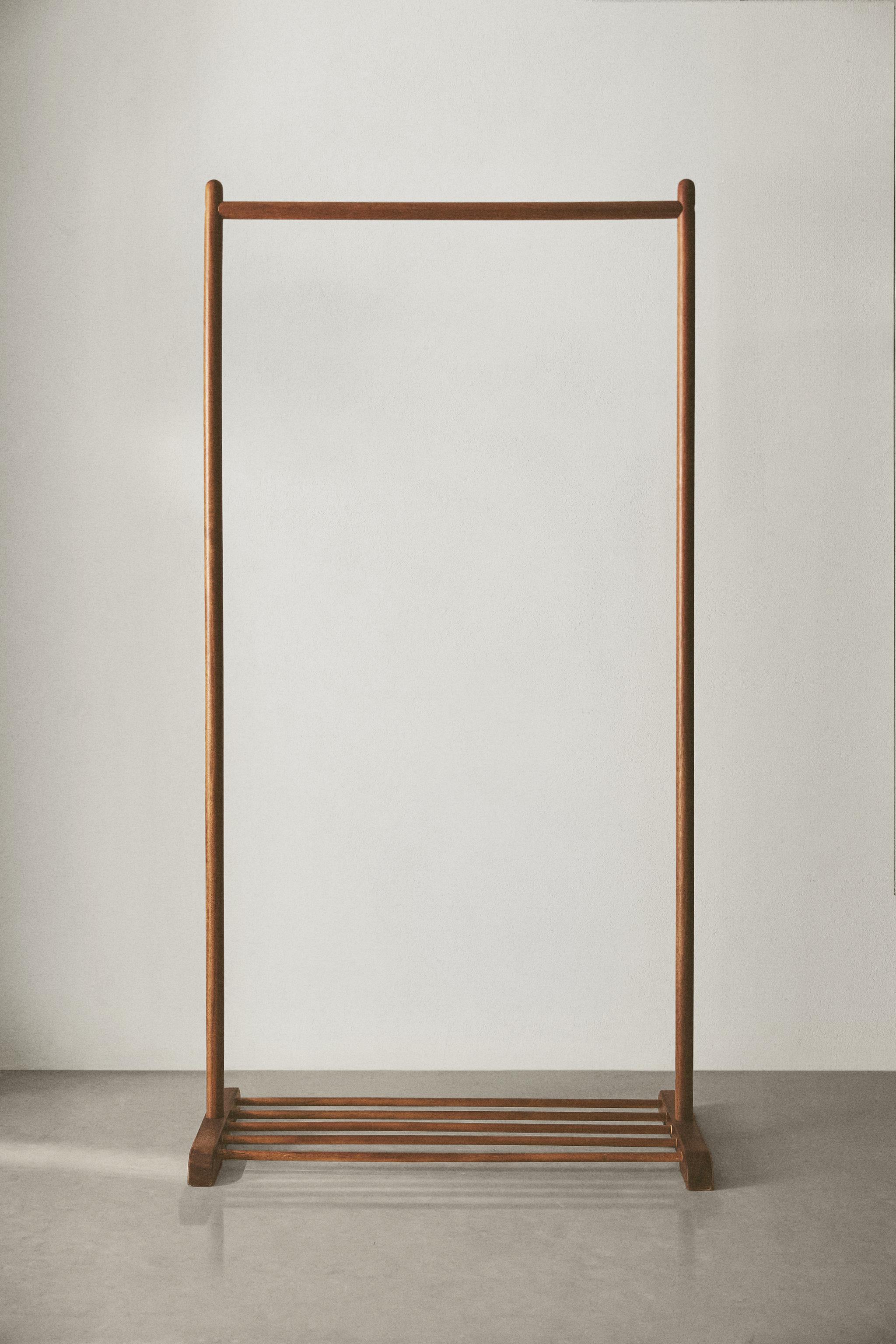ACACIA WOOD CLOTHES RACK