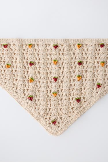FRUIT CROCHET KNIT BANDANA - Ecru by Zara