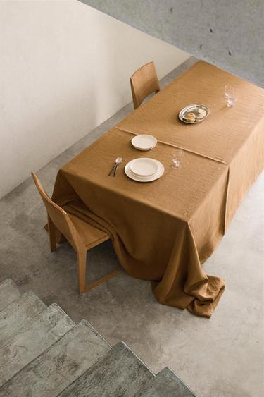 Zara Hardal - TABLECLOTH 01