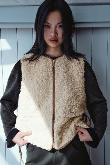 調節可能なウエストボア生地ベストオフホワイトZaraの調節可能なウエストボア生地ベスト - オフホワイト 