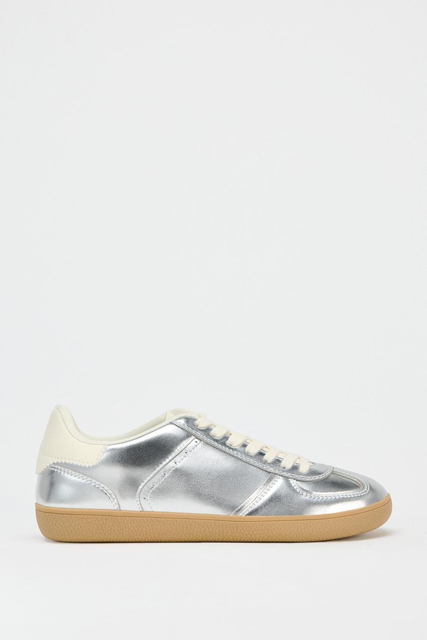メタリックエフェクト スポーツシューズ - シルバー | ZARA Japan / 日本