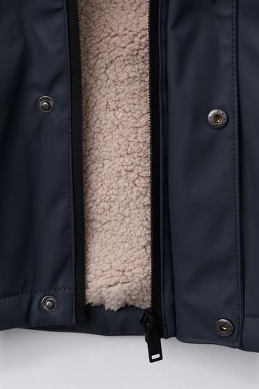 CIRÉ GOMMÉ DÉPERLANT EFFET MOUTON - Bleu marine de Zara - Image 7