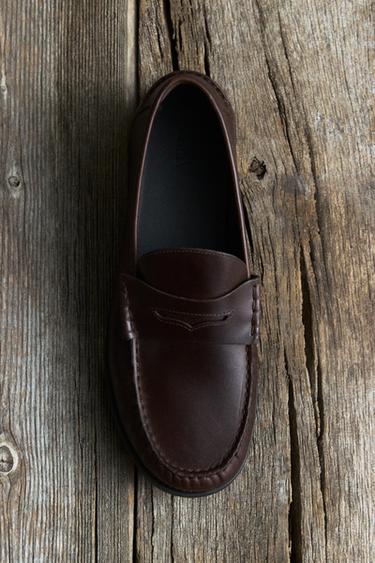MOCASSINS EN CUIR À MASQUE - Marron de Zara
