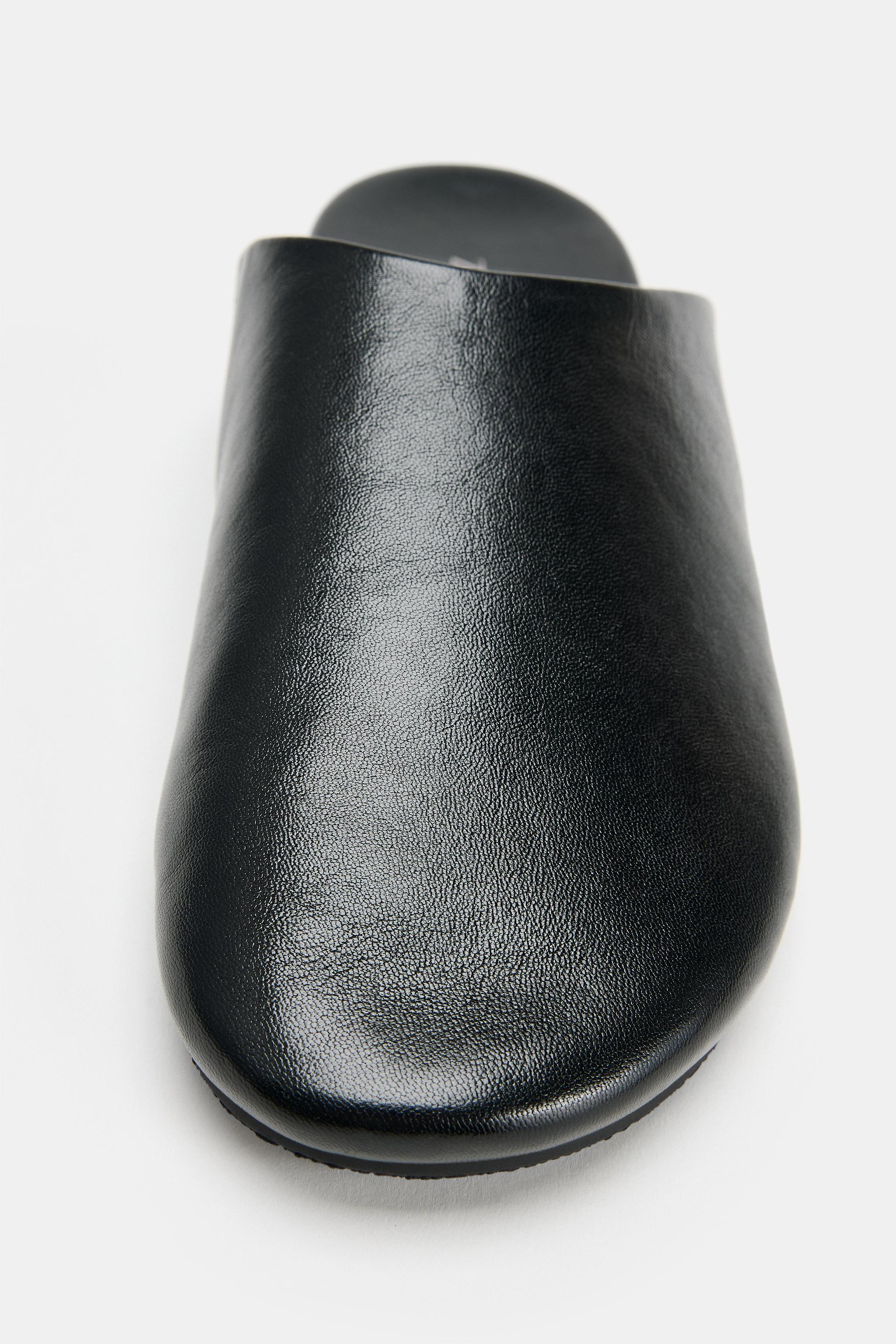 LEATHER FLAT MULES