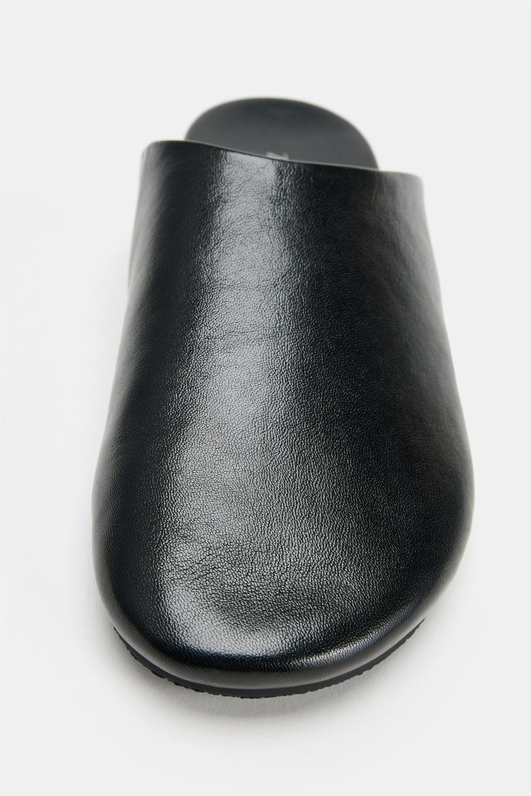 MULES PLANAS DE CUERO 4