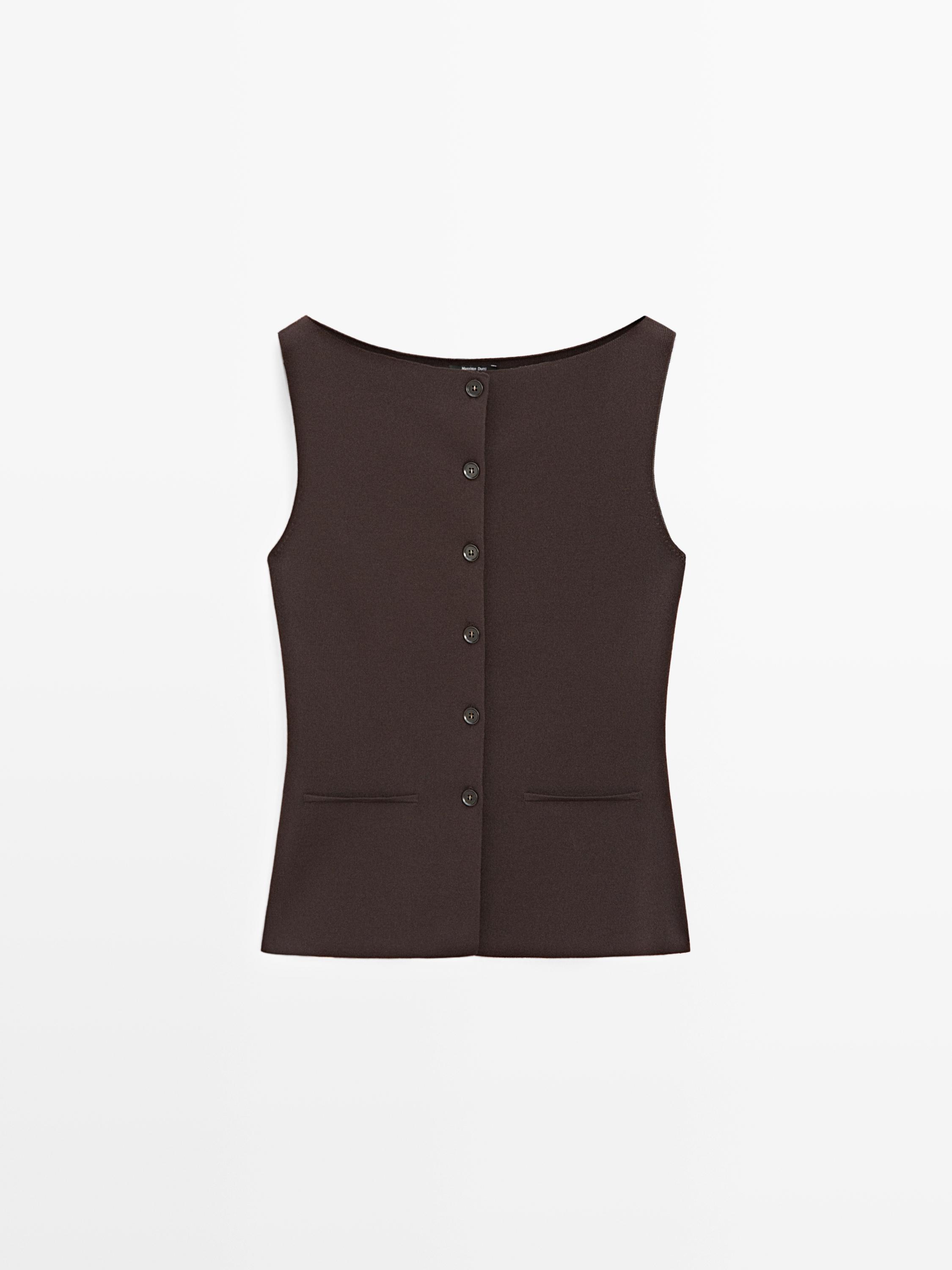 Knit vest with pocket details — Brown