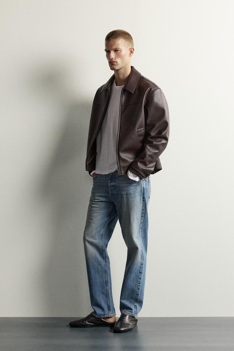 Chaqueta de efecto cuero de ajuste regular 4