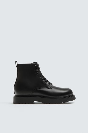 BOTA DE CADARÇOS COM VOLUME - Preto da Zara