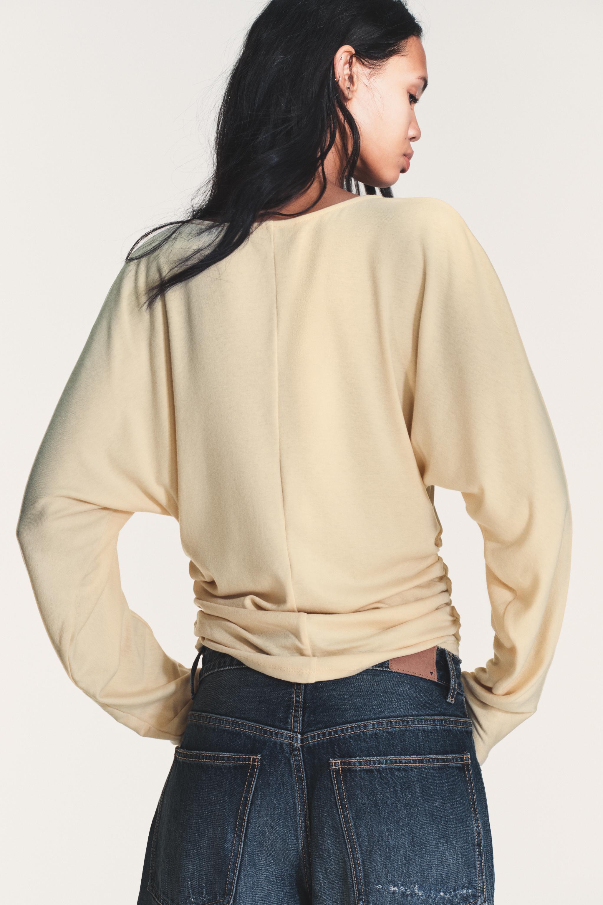 T-SHIRT DRAPÉ LATÉRAL