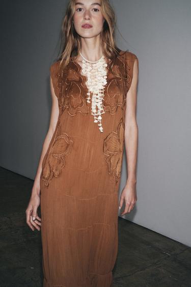 VESTIDO FRUNCES BORDADO ZW COLLECTION - Toffe de Zara