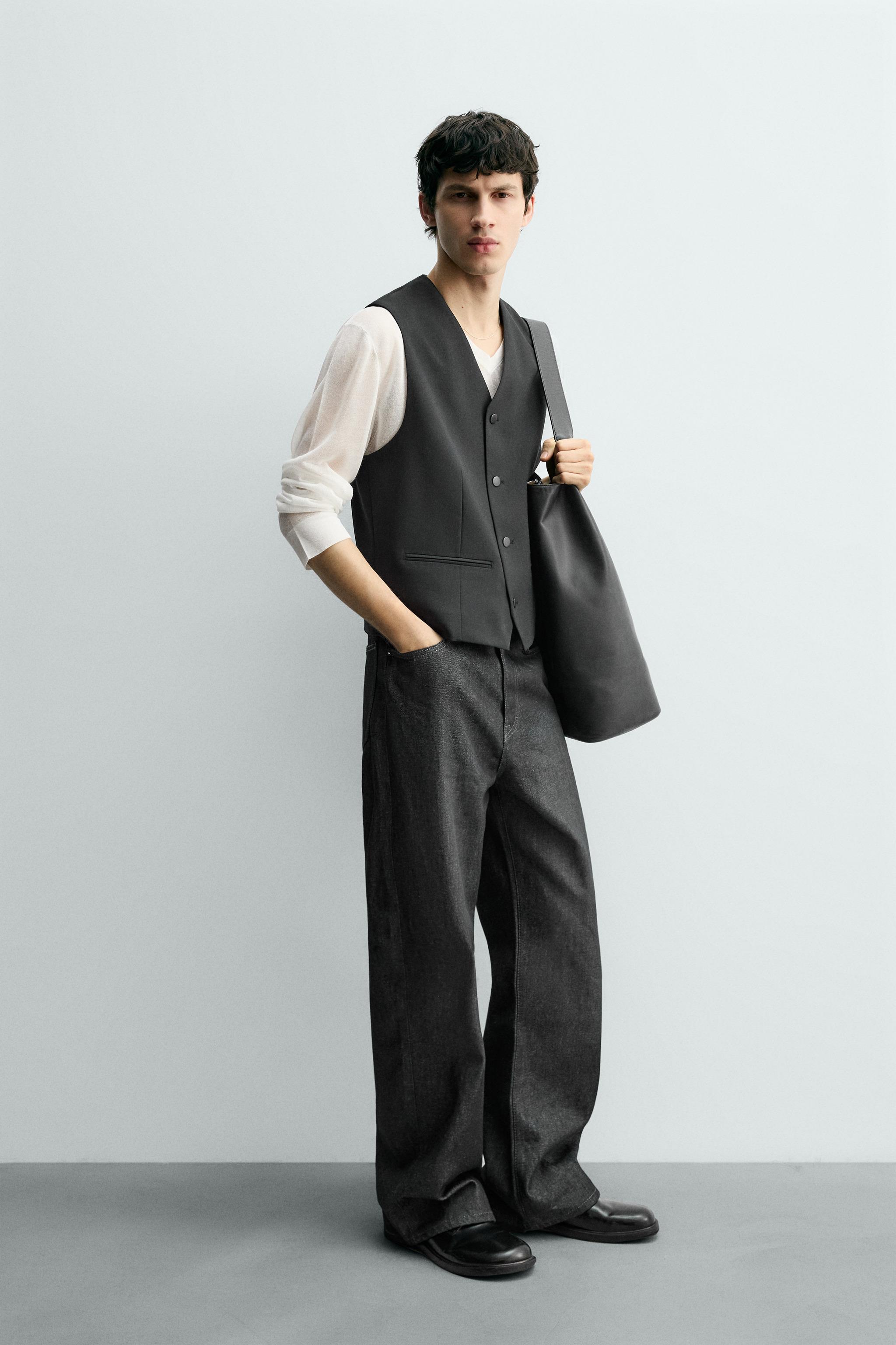 STRUCTURED WOOL VEST