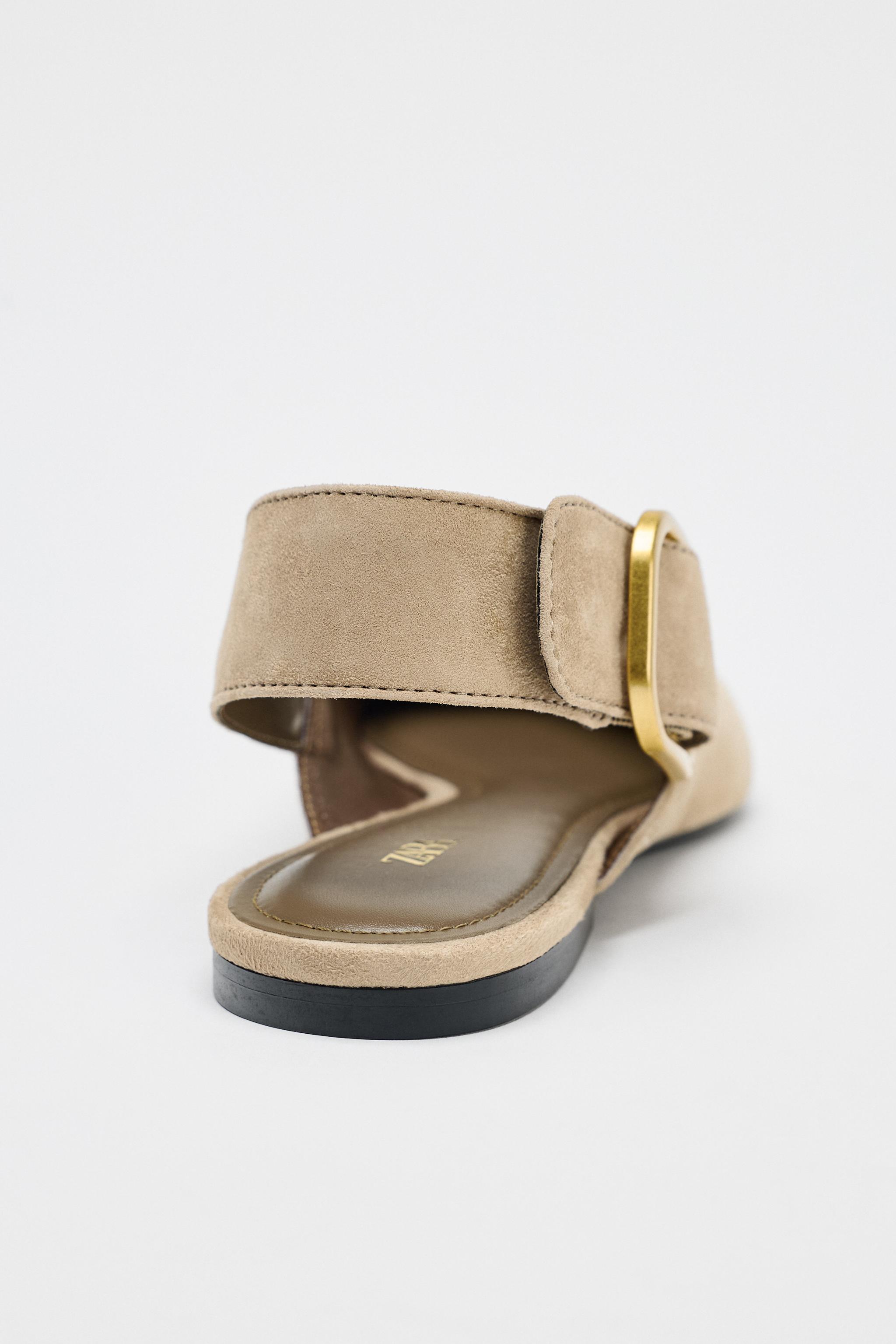 CHAUSSURES À BRIDE ARRIÈRE BOUCLE EN DAIM