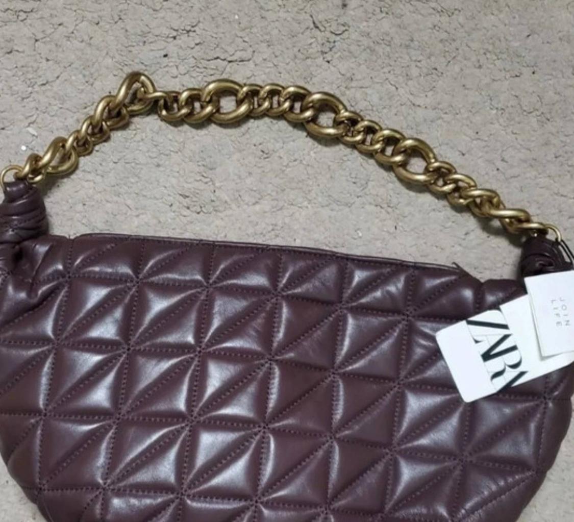 QUILTED LEATHER BAG WITH CHAIN - Image 3