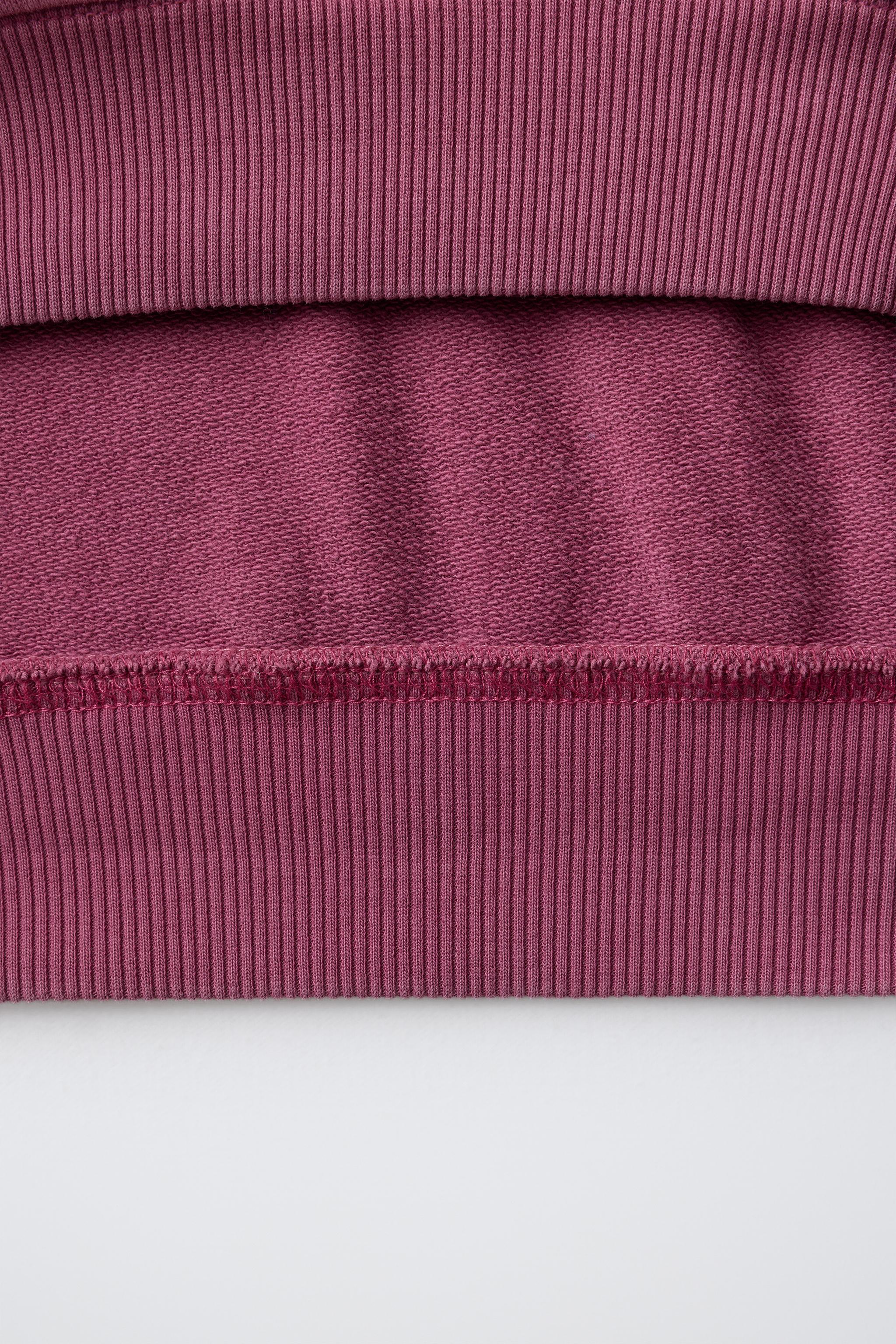 TEXT-PRINT POLO-NECK SWEATSHIRT