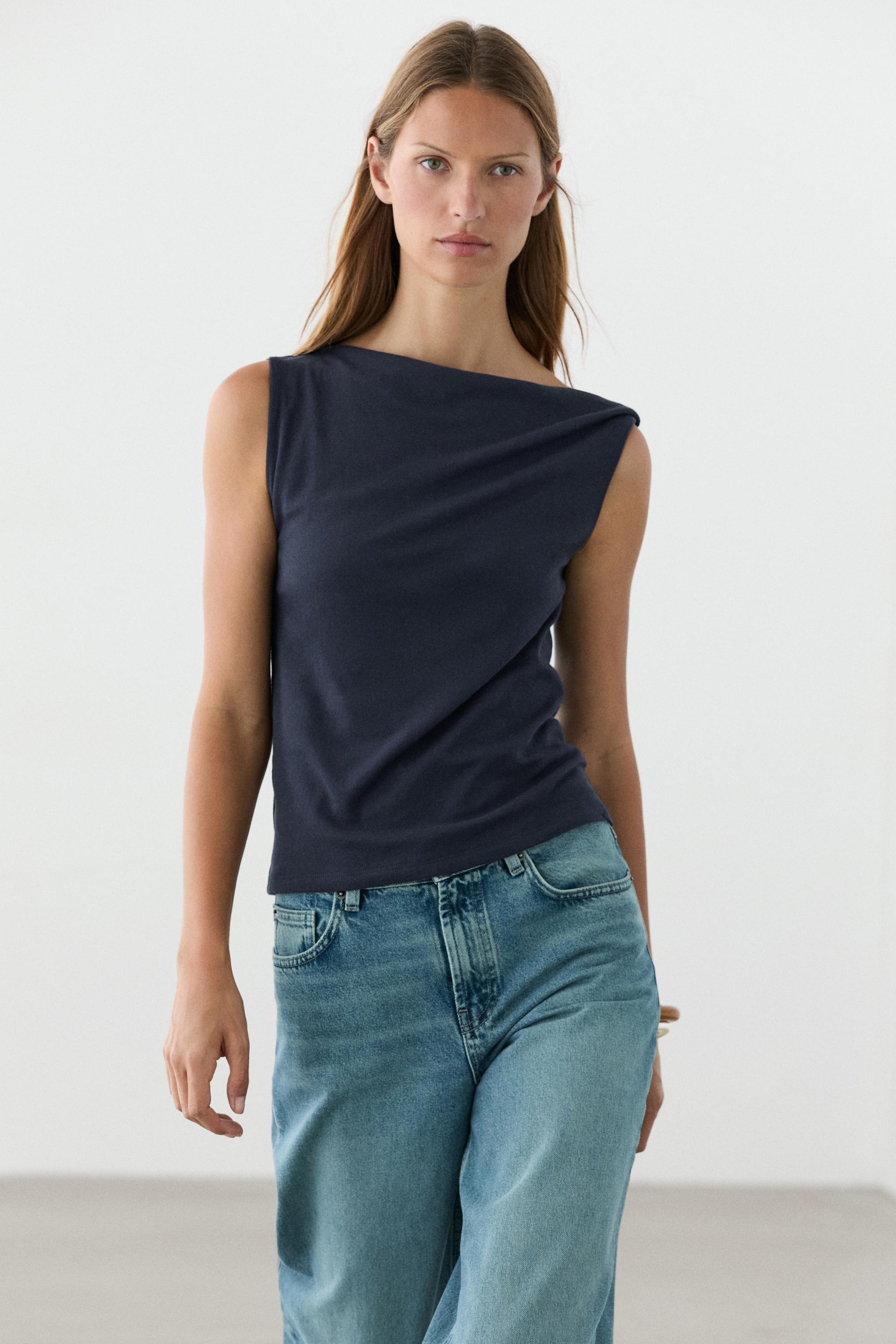 Top asymétrique à épaules tombantes