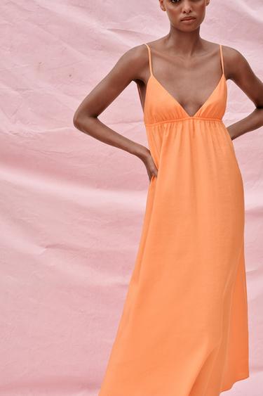 VESTIDO MIDI FLUIDO TIRANTES - Mandarina de Zara