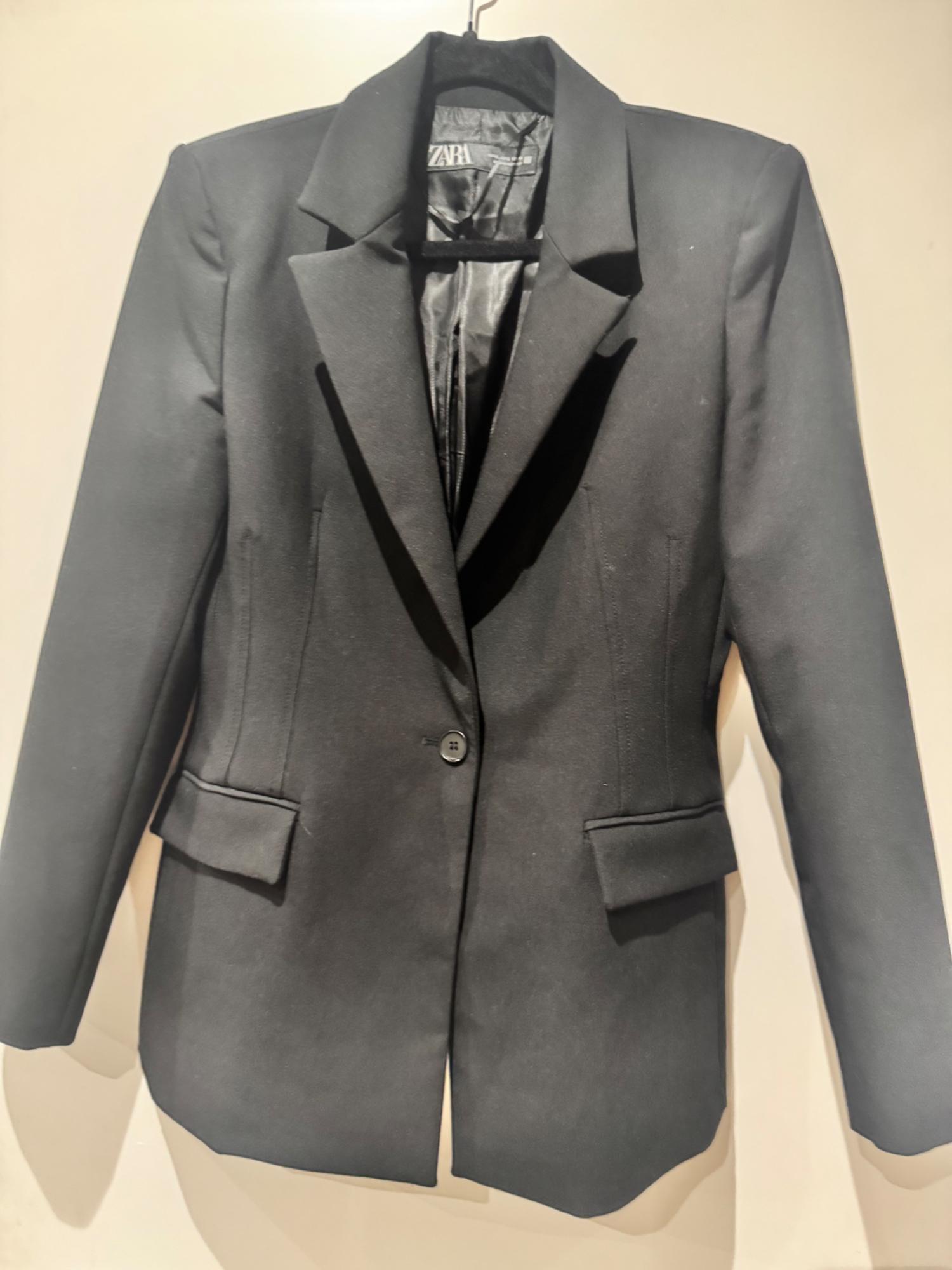 TAILORED BLAZER