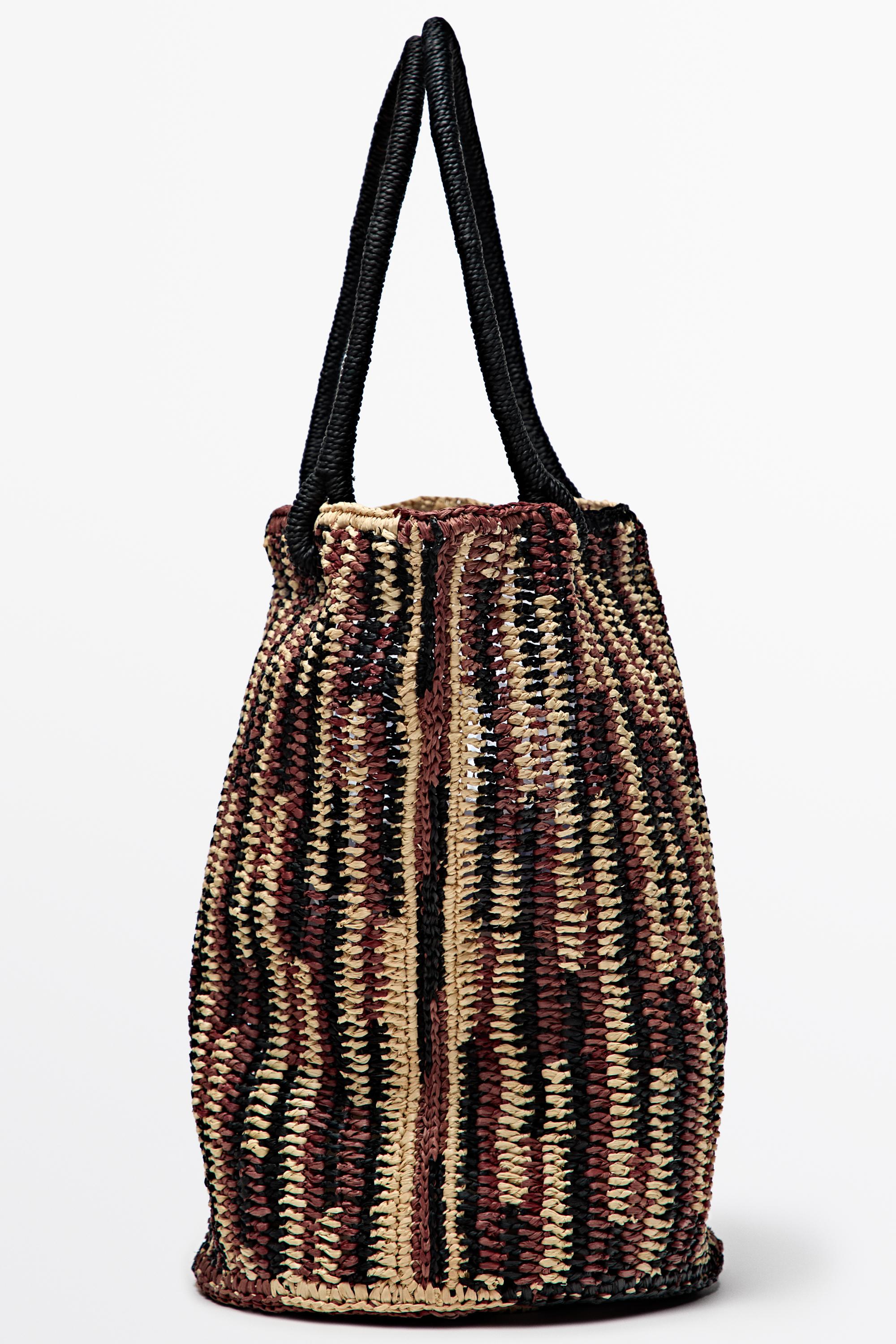Mini raffia bucket bag