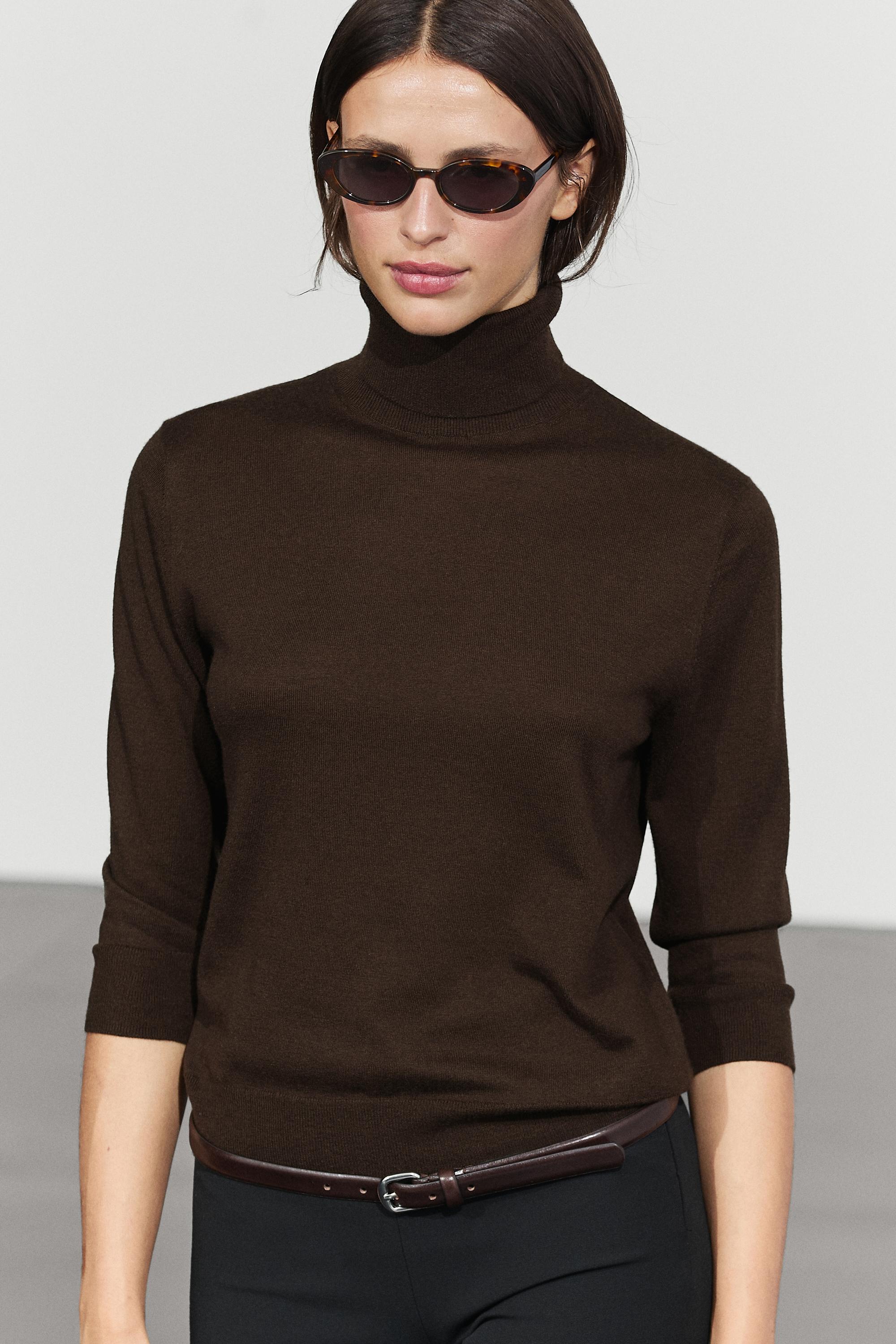 Wool blend turtleneck knit sweater — Chocolate