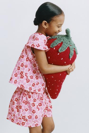 BERMUDA POPELÍN FLORES - Rojo de Zara