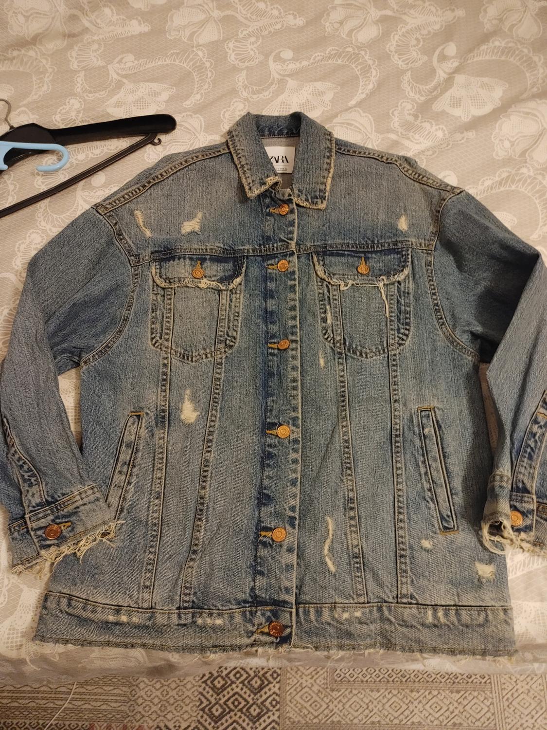 OVERSIZED DENIM JACKET
